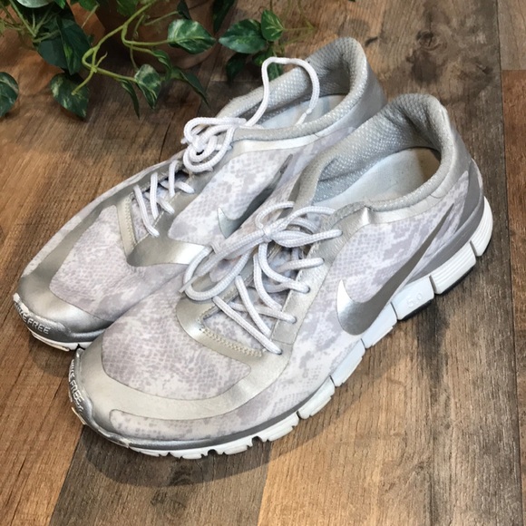 nike womens shoes animal print